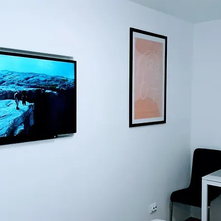 Apartment Nani Centar *